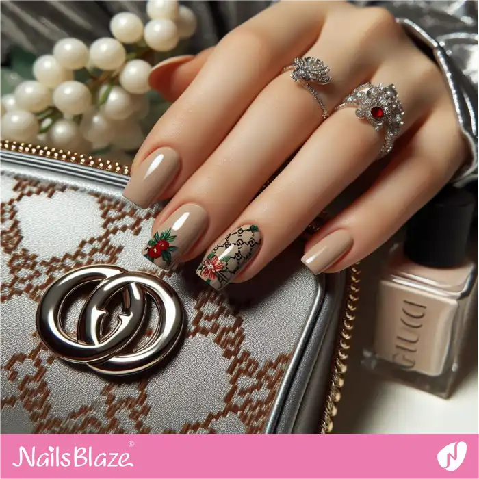 Gucci-inspired Neutral Nails | Branded Nails - NB4258