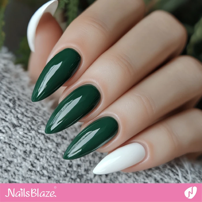 Forest Green Nails with White Accents | Fall Nails - NB5754