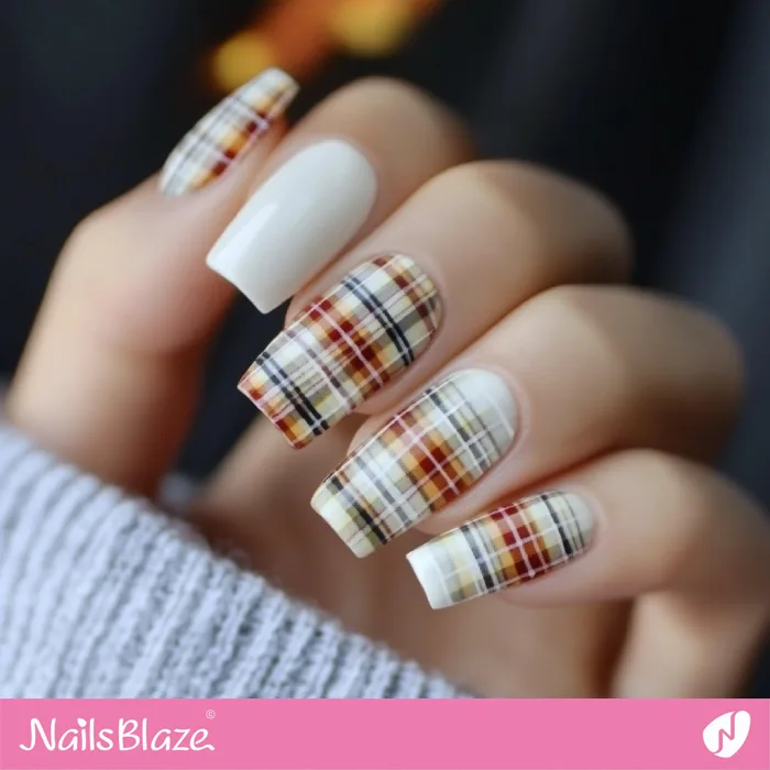 Square-shaped Fall Plaid Nails | Fall Nails - NB5711