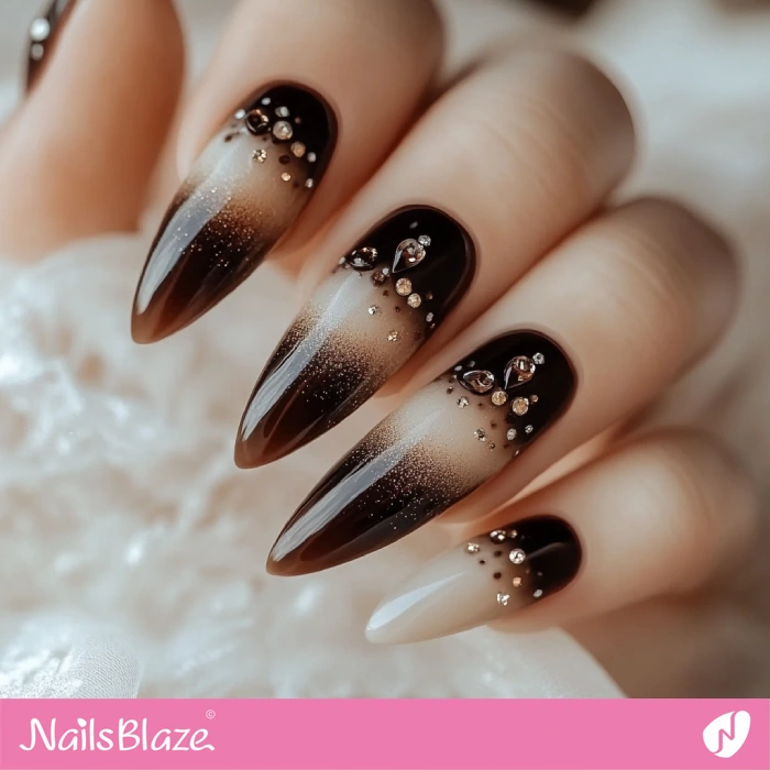 Almond-shaped Brown Nails for Fall Wedding | Fall Nails - NB5642