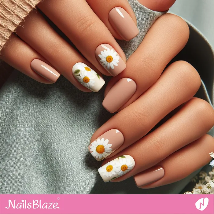 Daisies and Neutral Nails | Floral Nails - NB4176