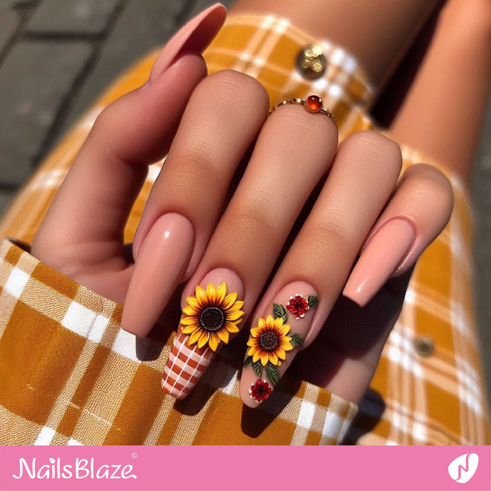 Easy Sunflower Nails in 3D Design | Sunflower Nails - NB5233