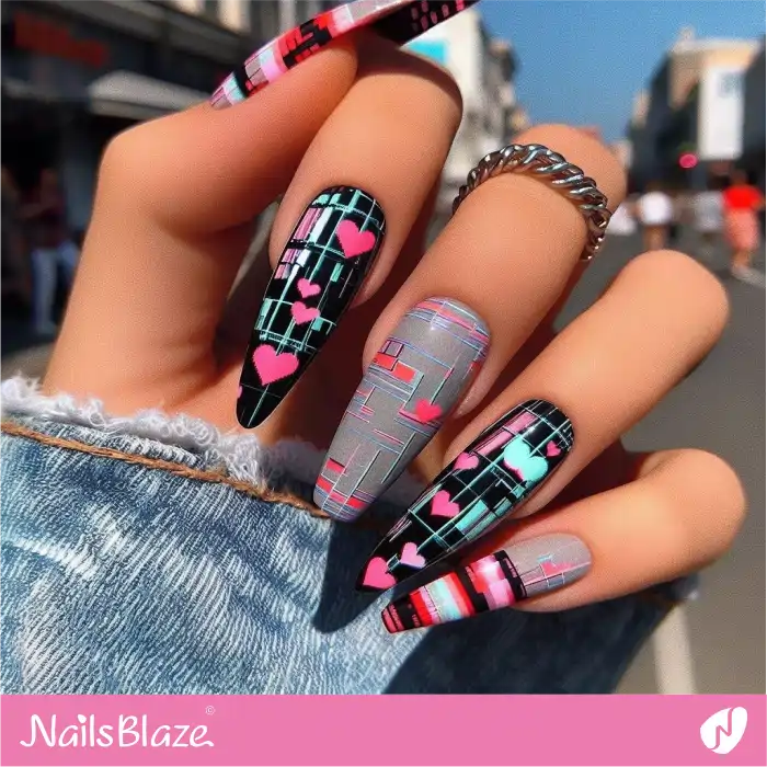 Graffiti Heart Nails with Glitch Effect | Heart Nails - NB4851