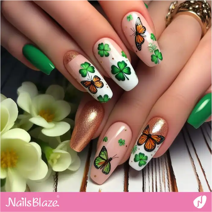 Clover Nails with Butterfly | Nature-inspired Nails - NB1467