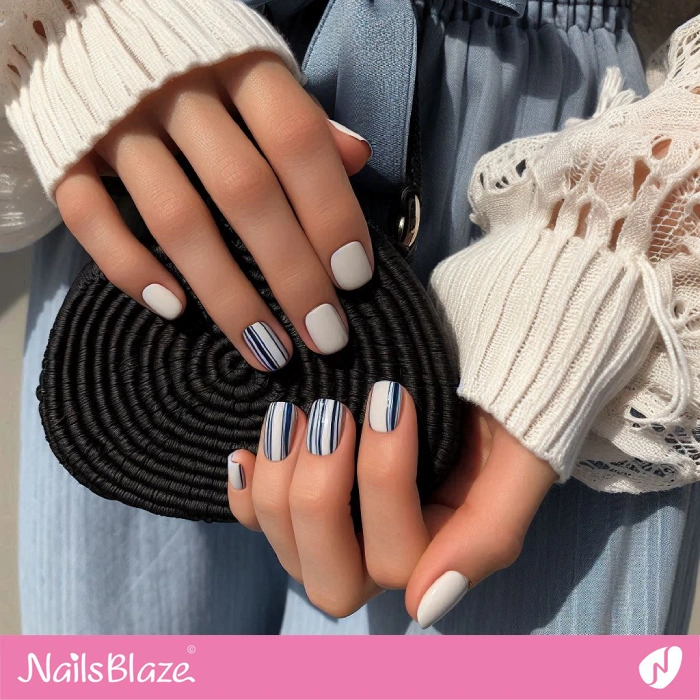 Blue Striped Pattern Nail Design | Line Art Nails - NB4573