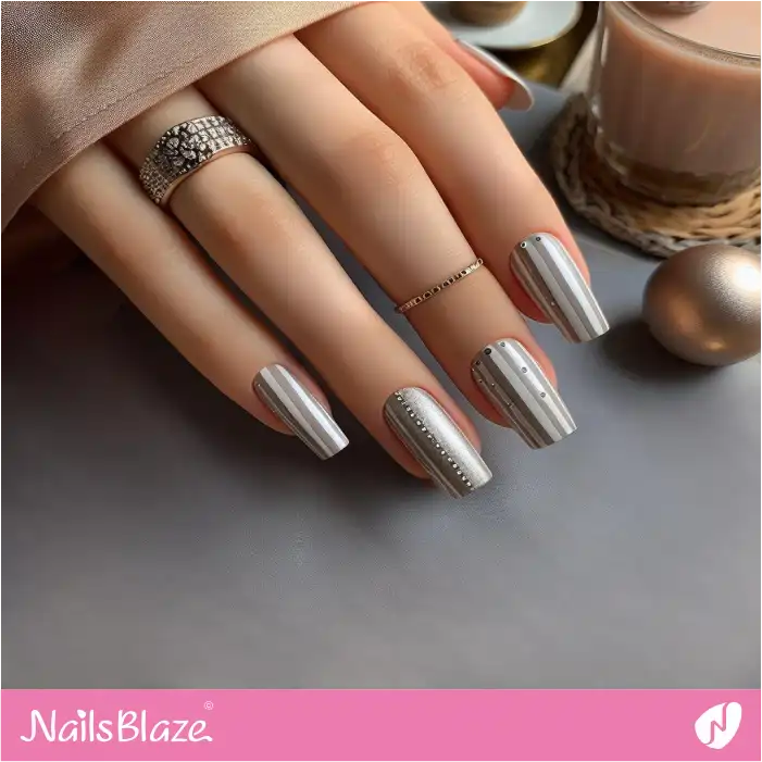 Minimal Dots on Striped Nails | Line and Dot Nails - NB4416