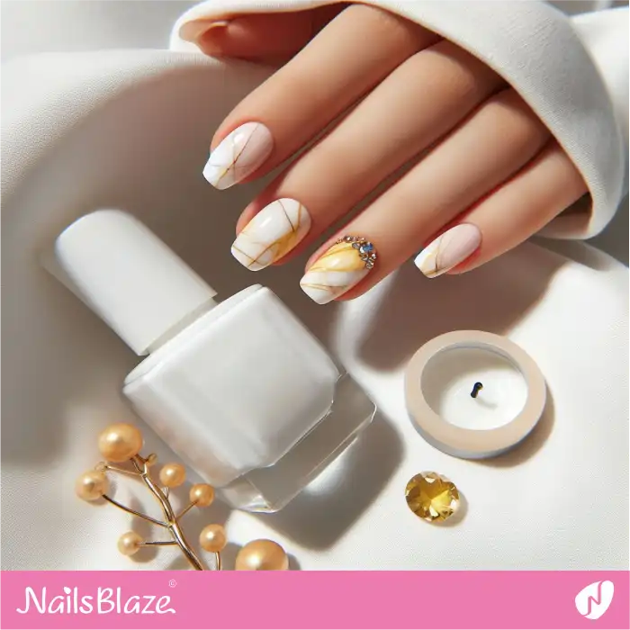 Minimal Yellow Marble Nails Design | Marble Nails - NB4747