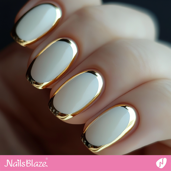 Elegant Short Nails with Gold Borderline | Outline Nails - NB5387