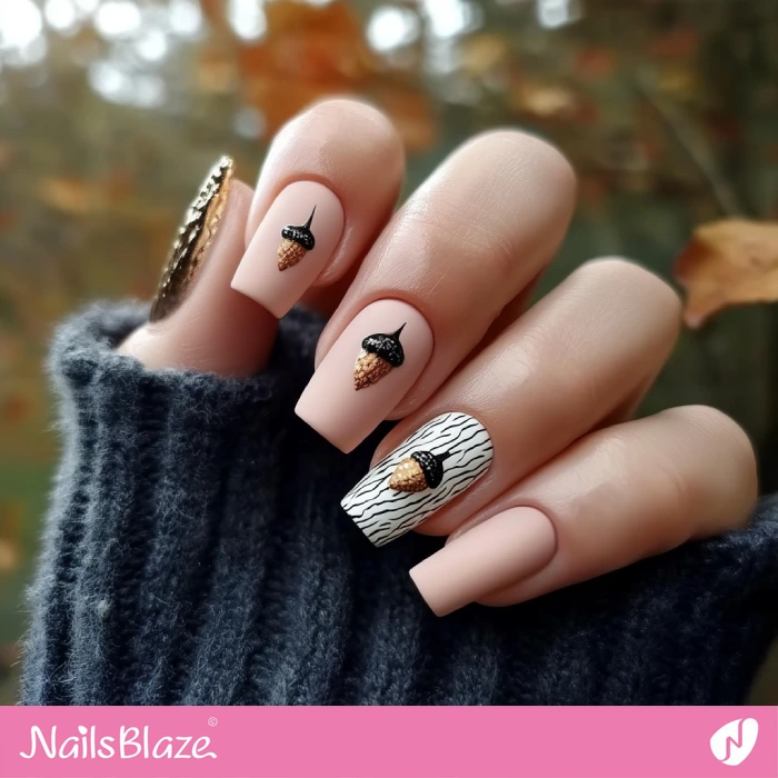 Thanksgiving Matte Acorn Nails | Thanksgiving Acorn Nails - NB6270