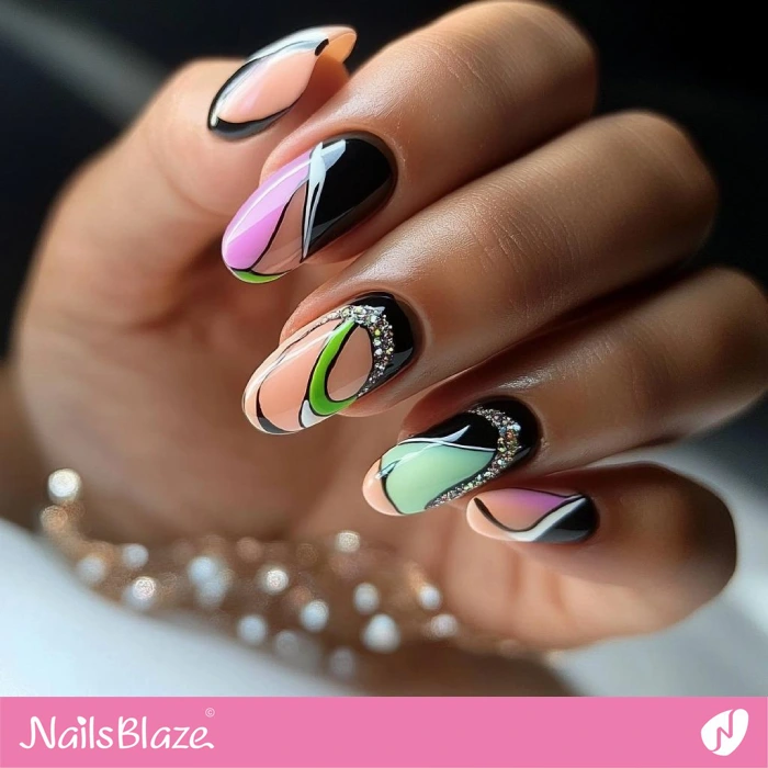 Geometric Abstract Nails Design | Abstract Nails - NB5512