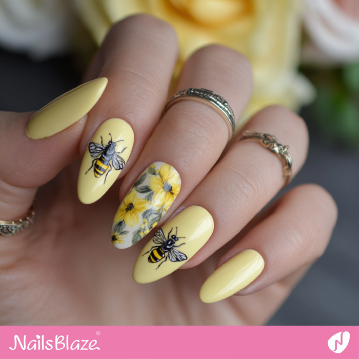 Bee Accents for Yellow Nails Design | Bee Nails- NB8152