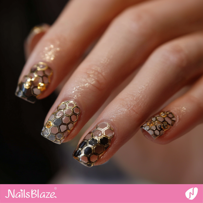 Hexagonal Honeycomb Design for Short Nails | Bee Nails- NB8146