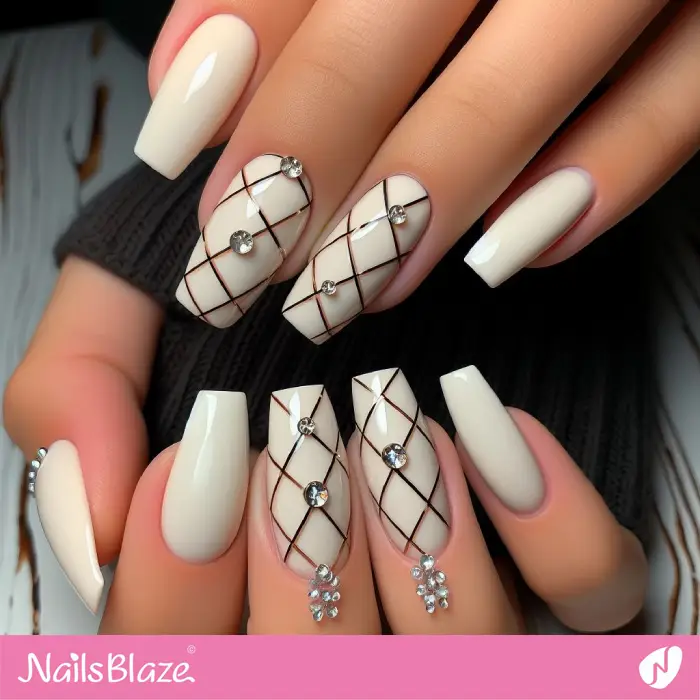 Elegant Geometric Nails Design | Geometric Nails - NB5449