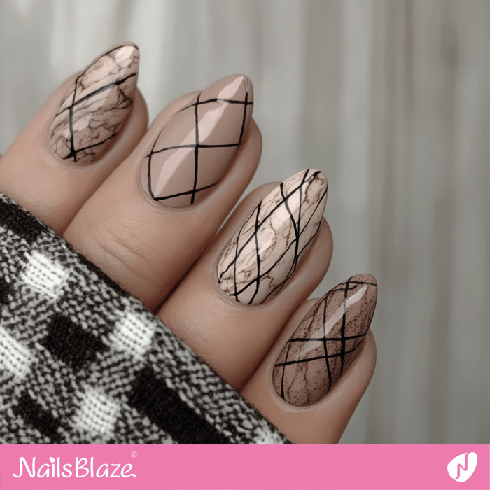 Mocha Mousse Marble for Patterned Nails | Color of the Year 2025 - NB7004