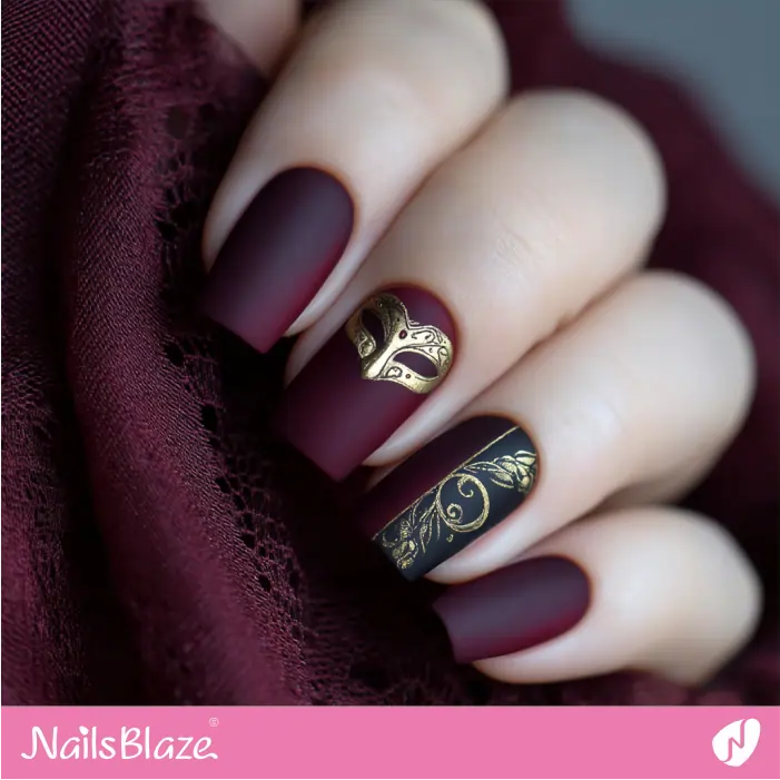 Cordelia M Customized Nails