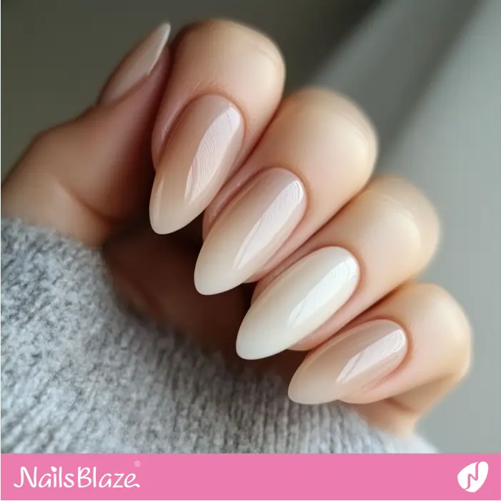 Gradient Ombre Effect Nails in Neutral Shades | Nora Customized Nail Designs- NB7331