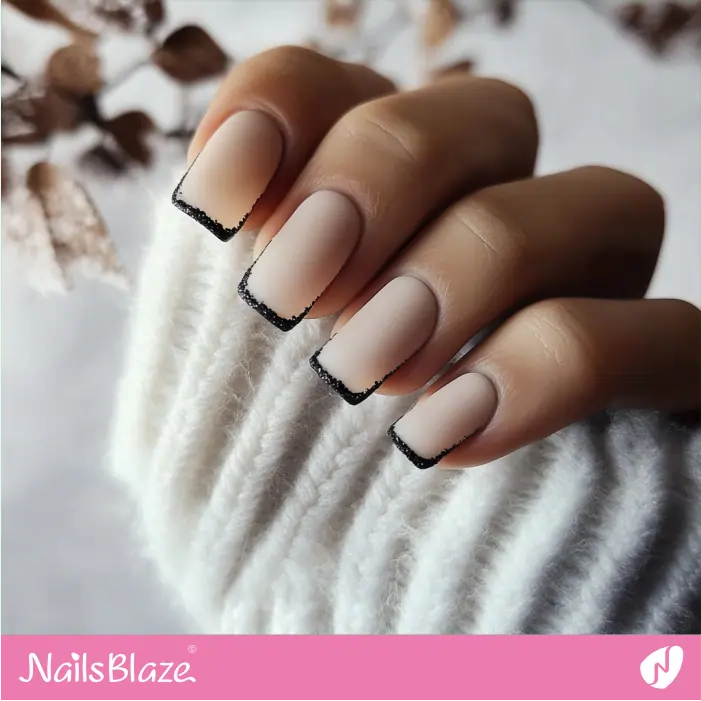 Minimalist French Nails for a Modern Look | Rei Customized Nail Designs- NB7545