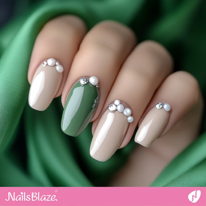 Classy Nails with Modern Reverse French Design | Reverse French Nails - NB5568