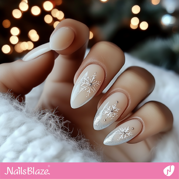 Simple Snowflake Nails Design for Winter | Winter Snowflake Nails - NB6723