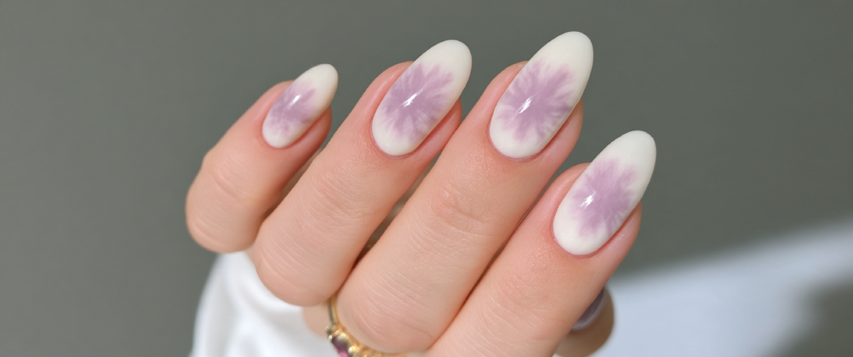 Cloud Dancer Aura Nails